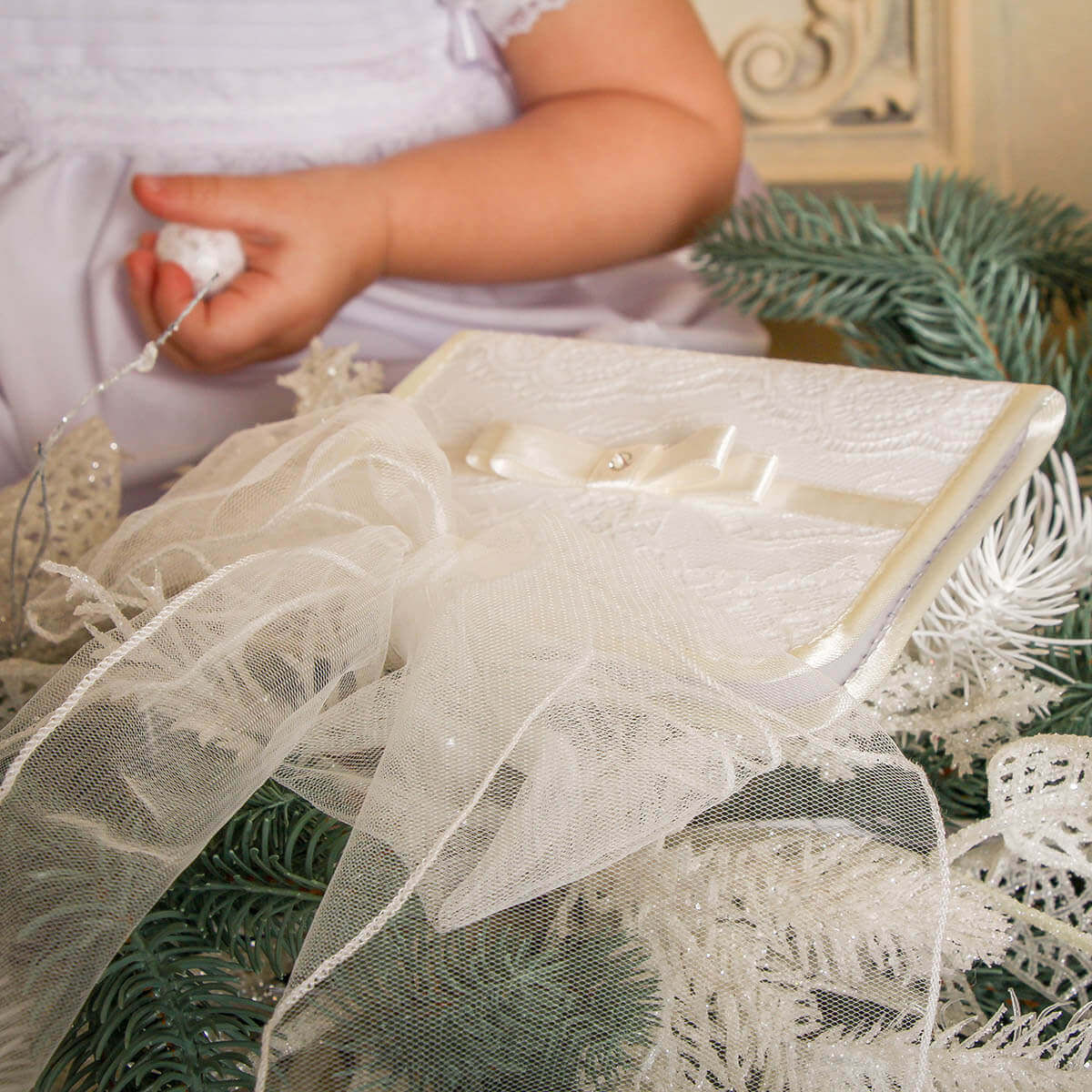 BELLA First Curl Keepsake Box – Ivory Lace Baby Memory Gift