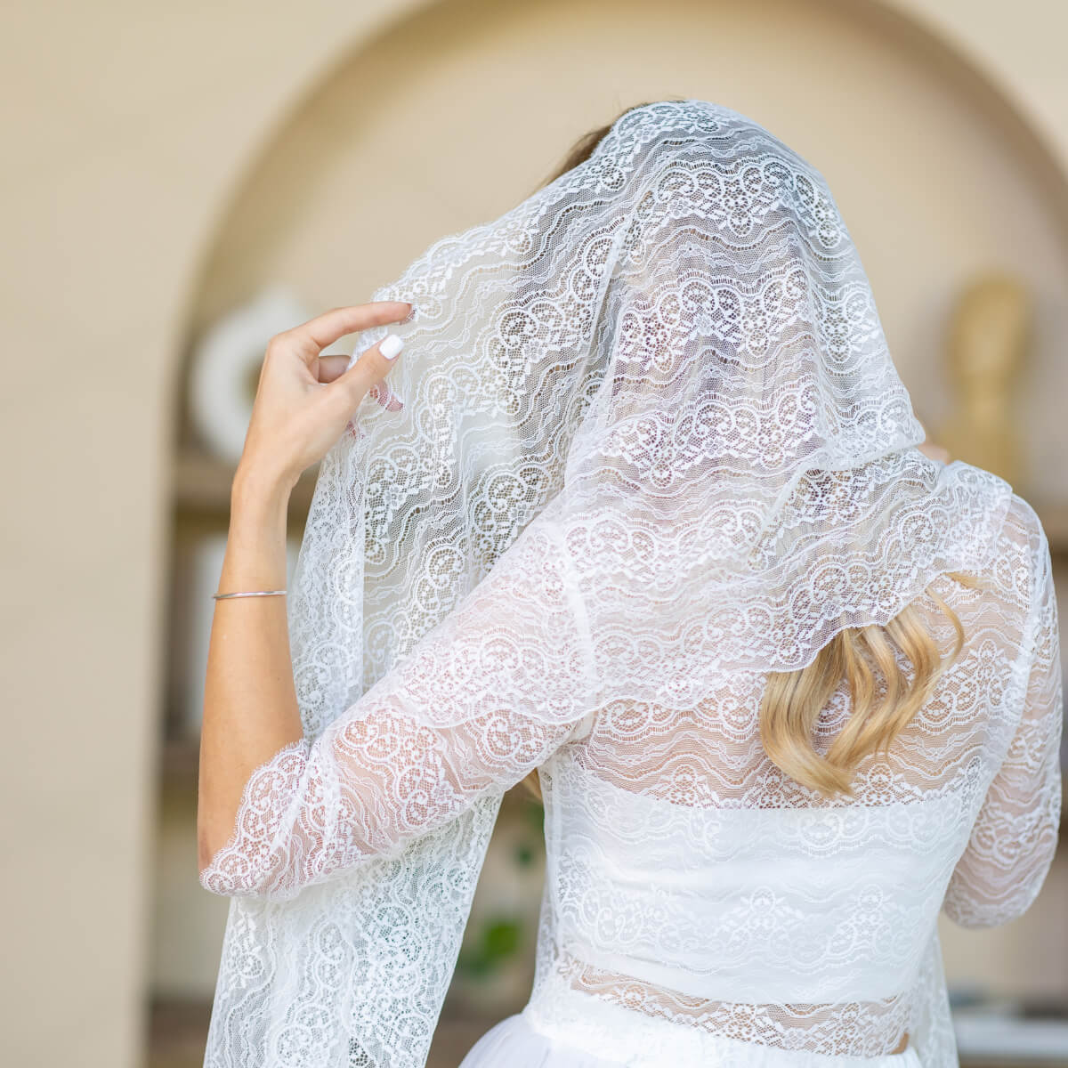 IZABELLA Lace Chapel Veil – Long Church & Special Occasion Shawl