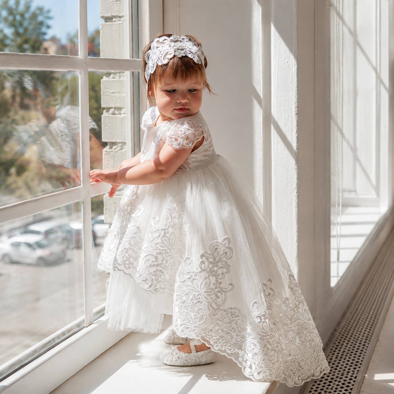 baptism dress white VERONICA Lace with Train Manhattan Comfort 3-Piece Granville Discover the Girls White pfs:label-Restock Size:Lady 75/Small