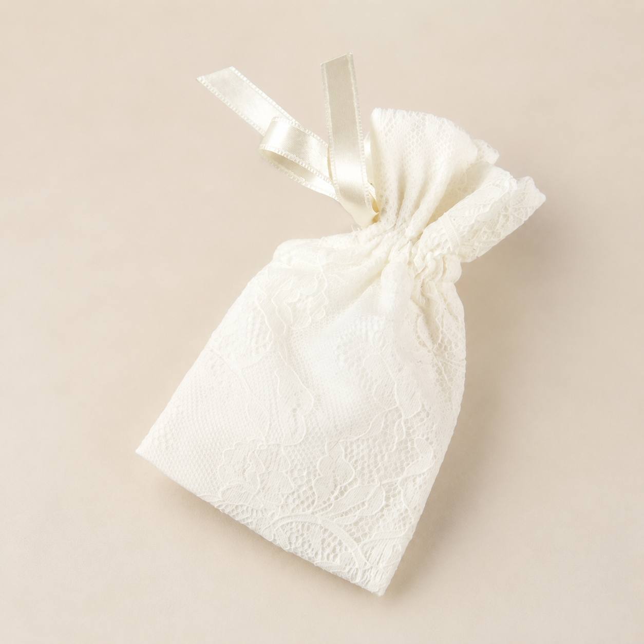 HERENCIA – Bolsita de recuerdo de bautizo en blanco o marfil