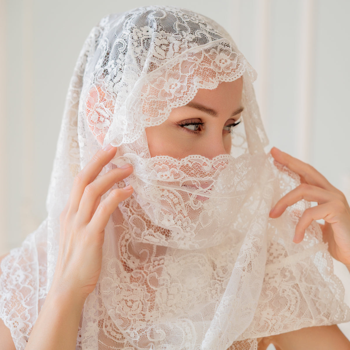Vintage Heritage Catholic Infinity Veil – Italian Lace