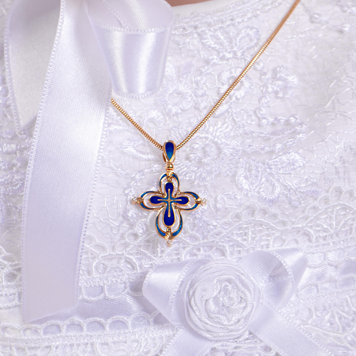 LUNETTE Imperial Rotating Cross Pendant 4-in-1