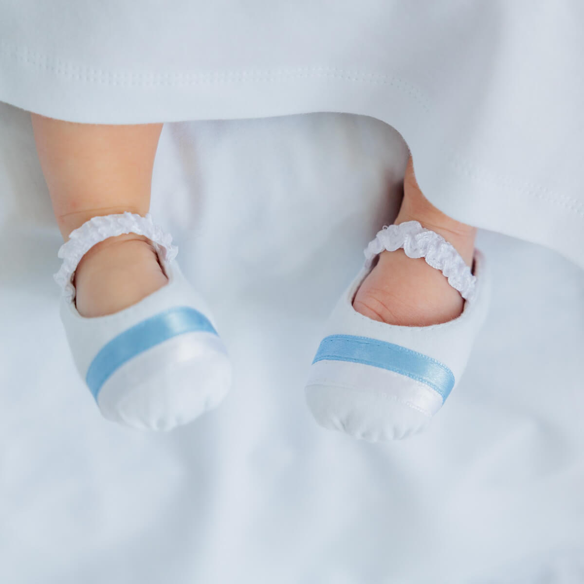 Jewish Baby Booties with David Star Embroidery & Silk Ribbons – White