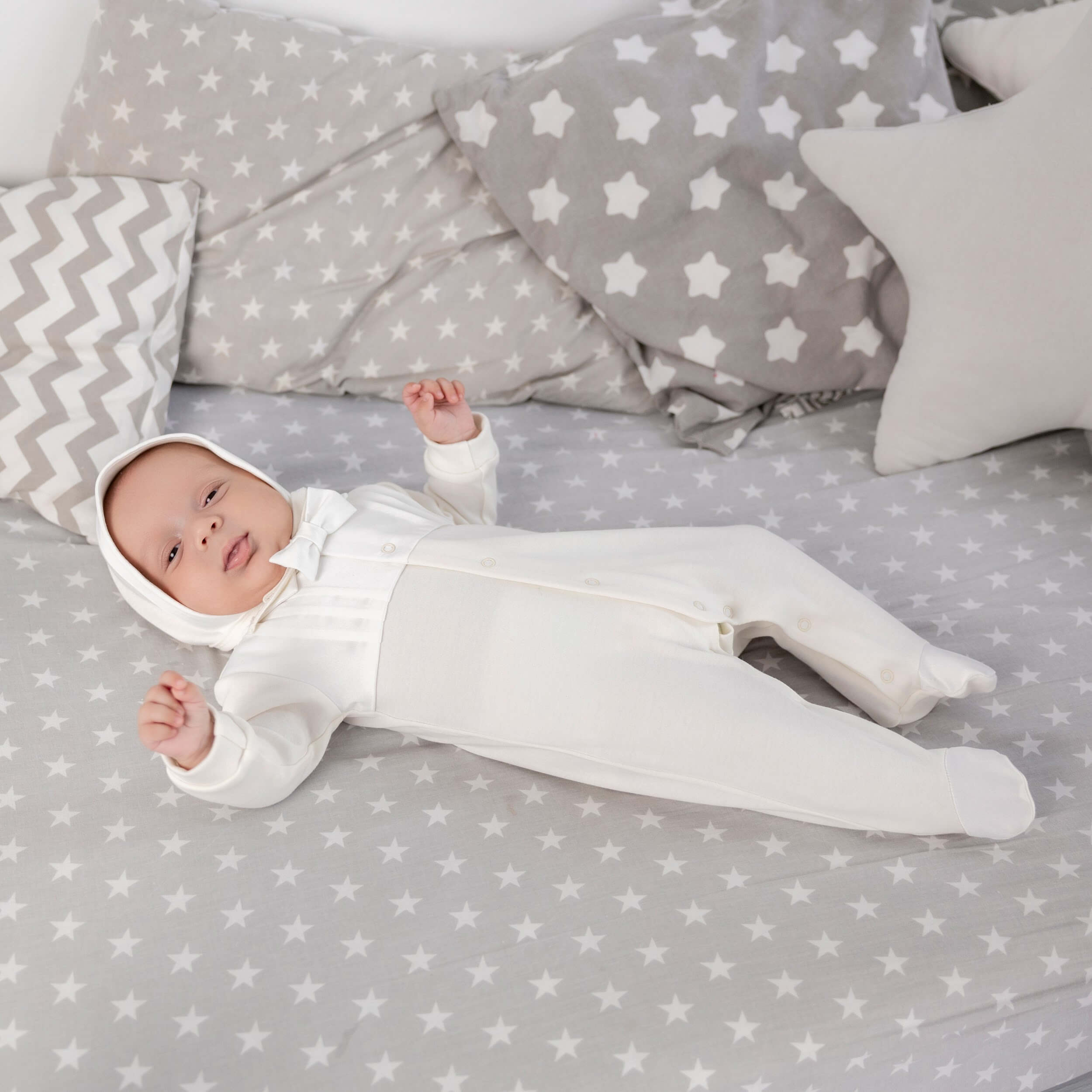 Newborn Baby Jumpsuit & Hat Set – Cotton Jersey with Silk Bow - MARC