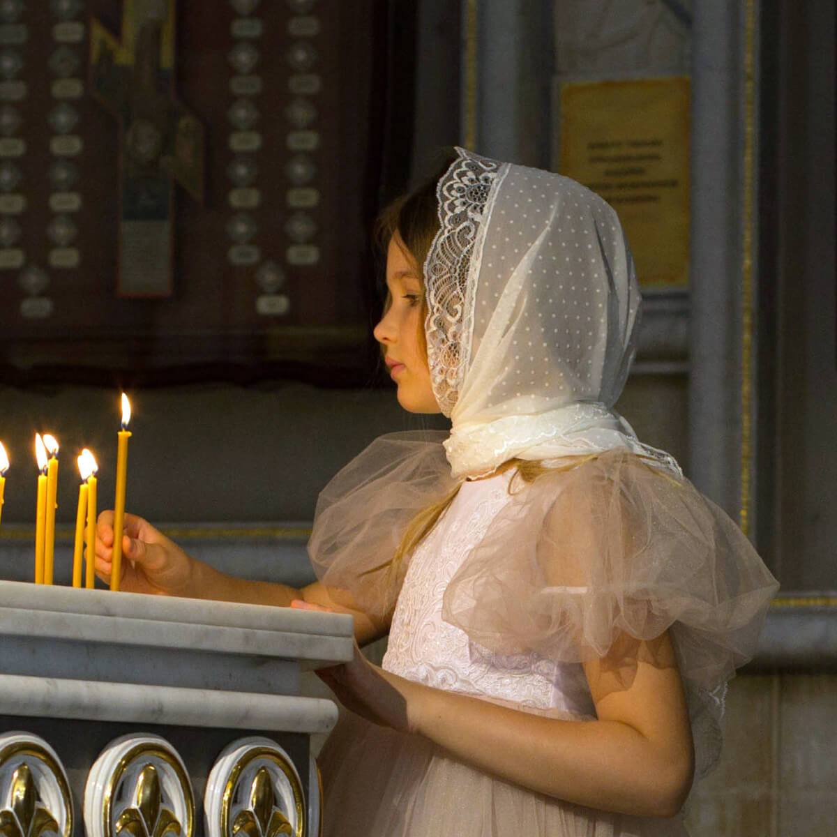 SOPHIE Girl Lace Veil Mantilla
