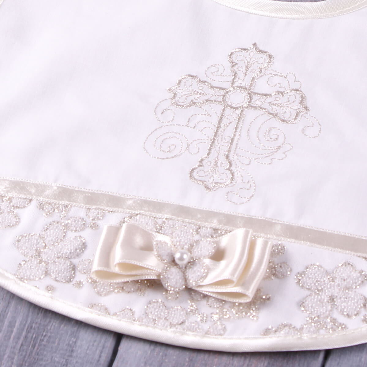 VICTORIA – Baptism Bib